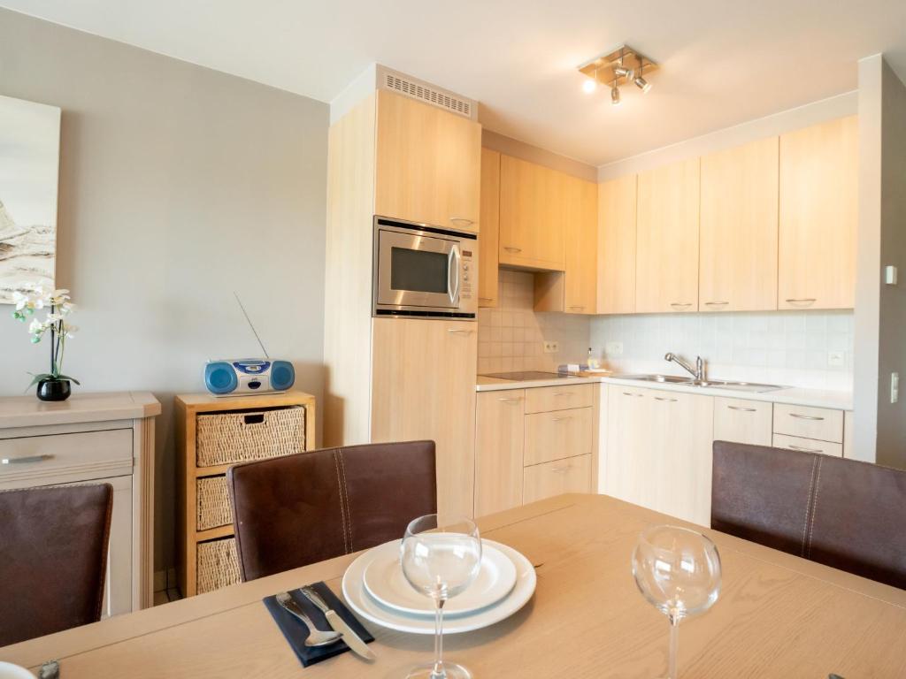 Kuchyň nebo kuchyňský kout v ubytování Apartment Lautrec 304 by Interhome