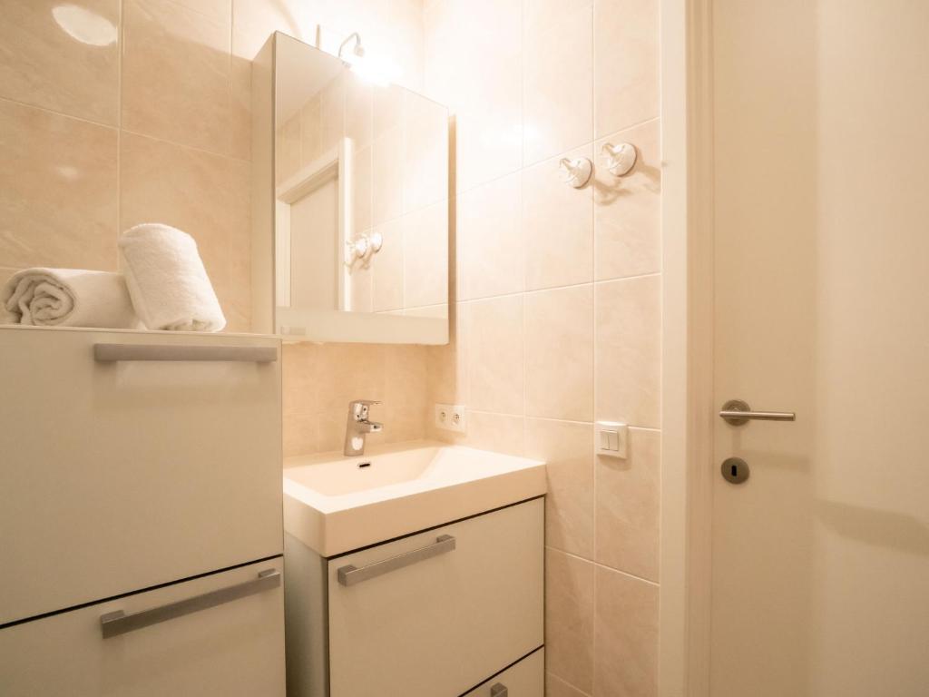 Koupelna v ubytování Apartment Lautrec 304 by Interhome
