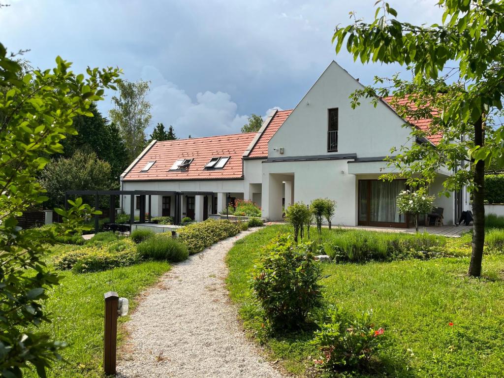 Villa Szent Jakab 8245 Vászoly, Kossuth utca 21. kép - 1