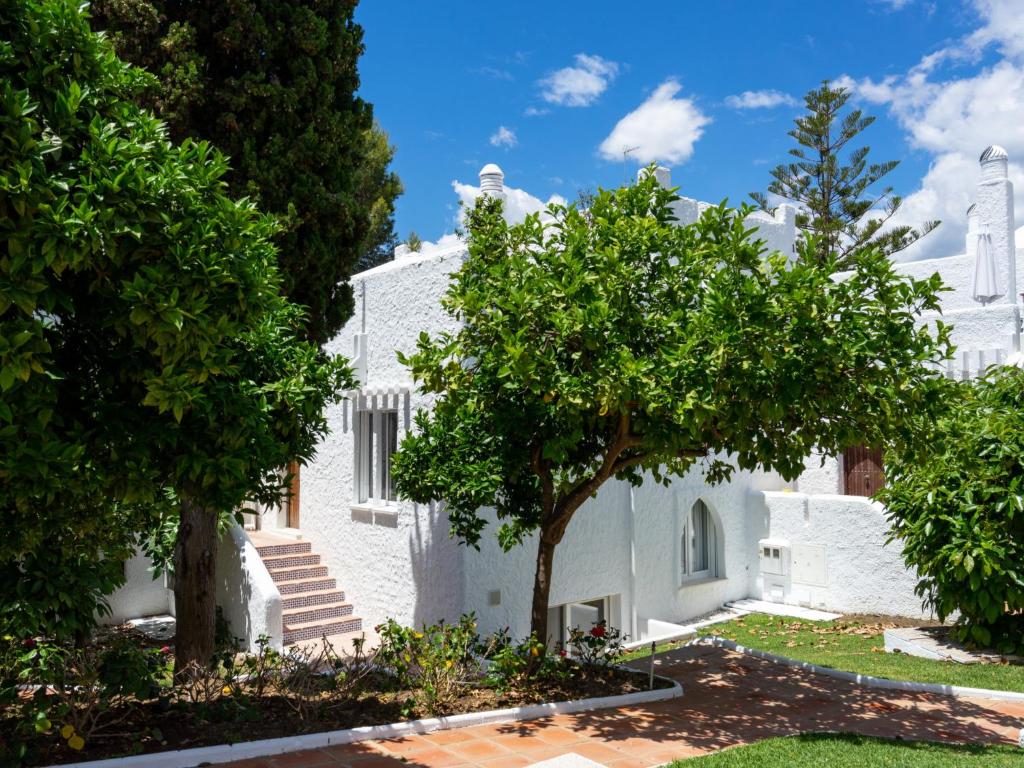 Vonkajšia záhrada v ubytovaní Apartment Atalaya Rio Verde by Interhome