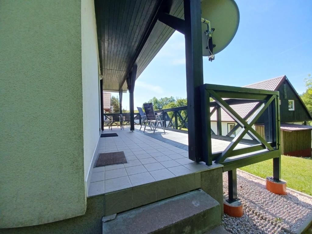 widok z ganku domu w obiekcie Holiday Home Holiday Hill 47 by Interhome w mieście Lauterwasser