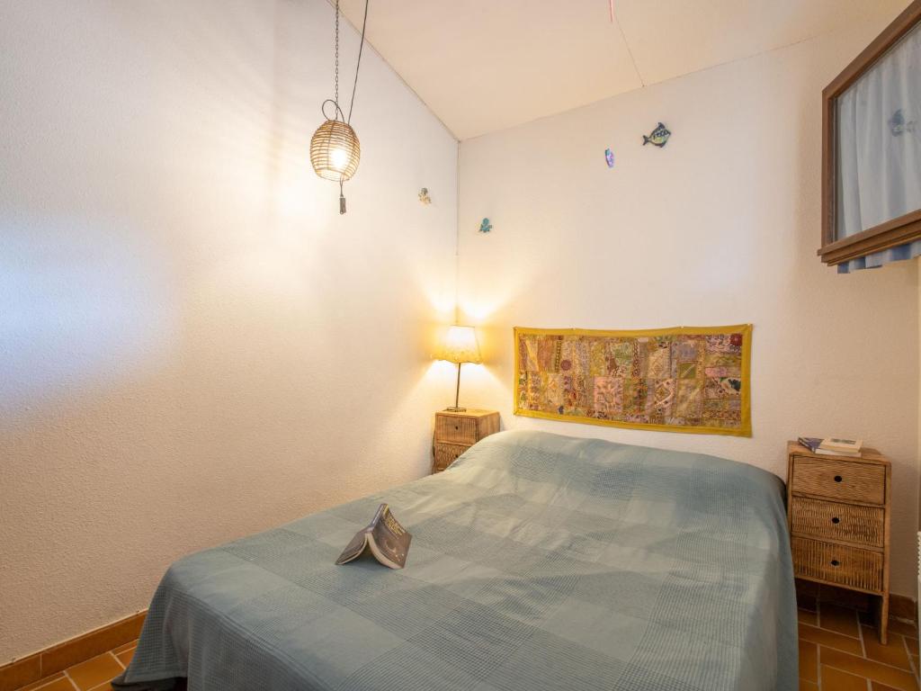 Łóżko lub łóżka w pokoju w obiekcie Apartment La Gaillarde-16 by Interhome