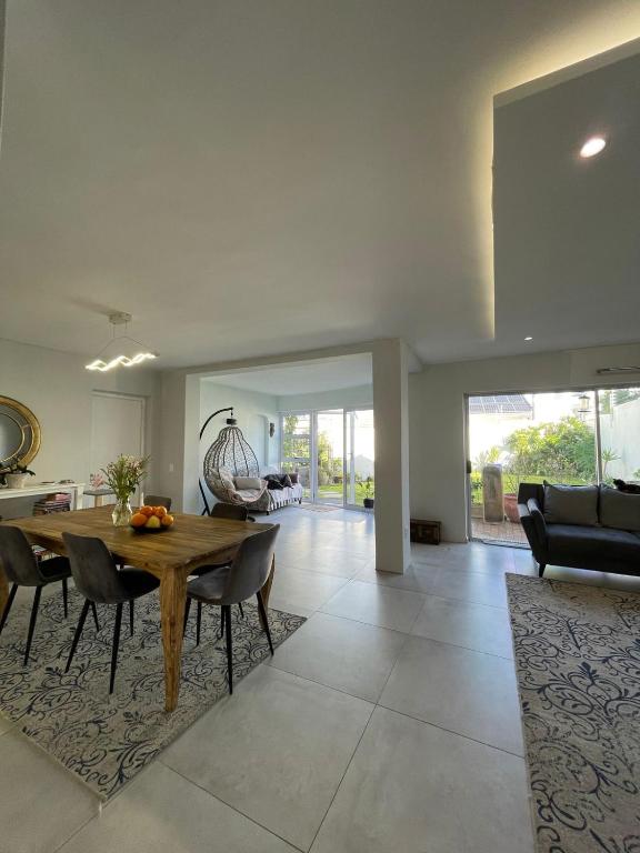 Vacation Home Family house on Dolphin beach, Cape Town, South Africa