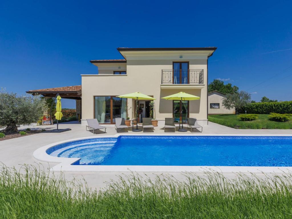 Bazén v ubytování Holiday Home Gasparini by Interhome nebo v jeho okolí