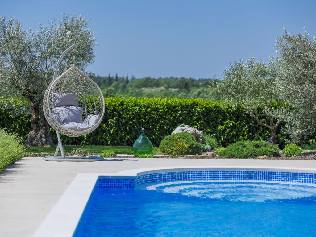 Bazén v ubytování Holiday Home Gasparini by Interhome nebo v jeho okolí