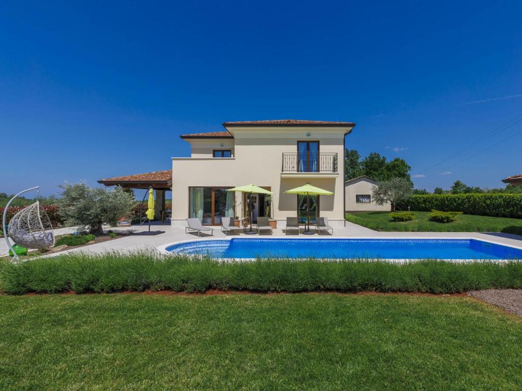 Bazén v ubytování Holiday Home Gasparini by Interhome nebo v jeho okolí