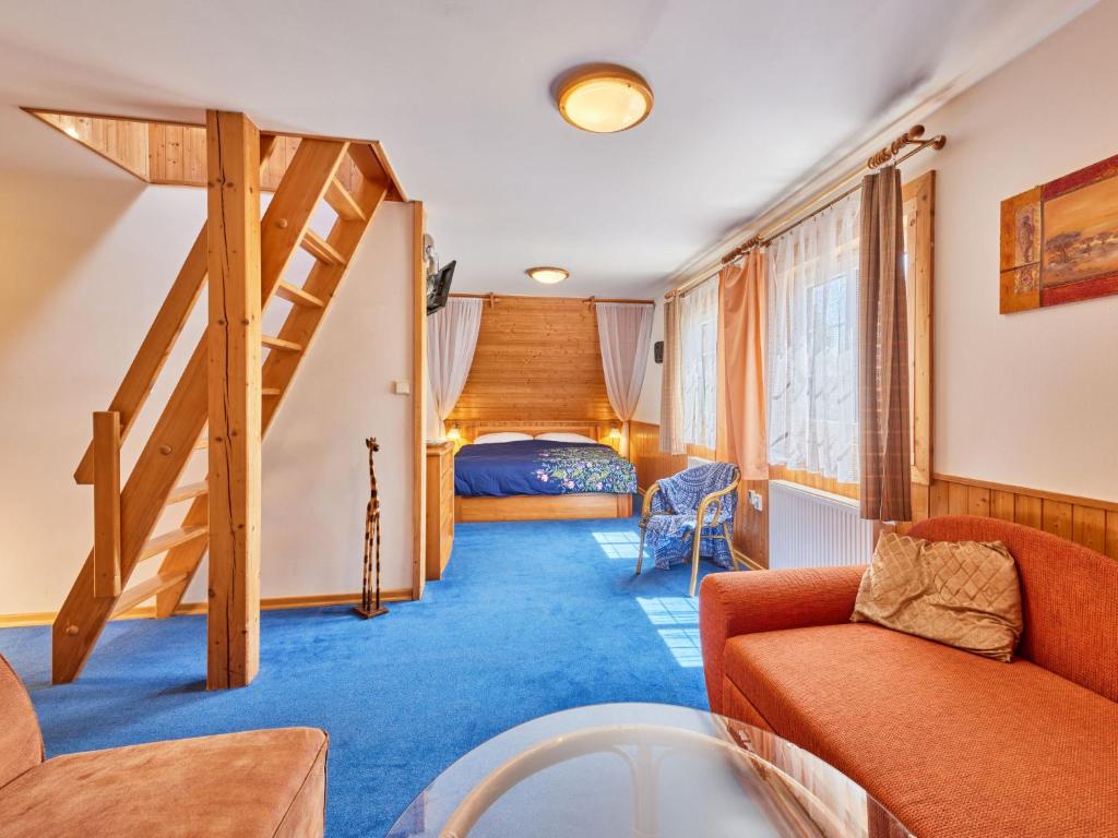 Posezení v ubytování Chalet Krakonoš by Interhome