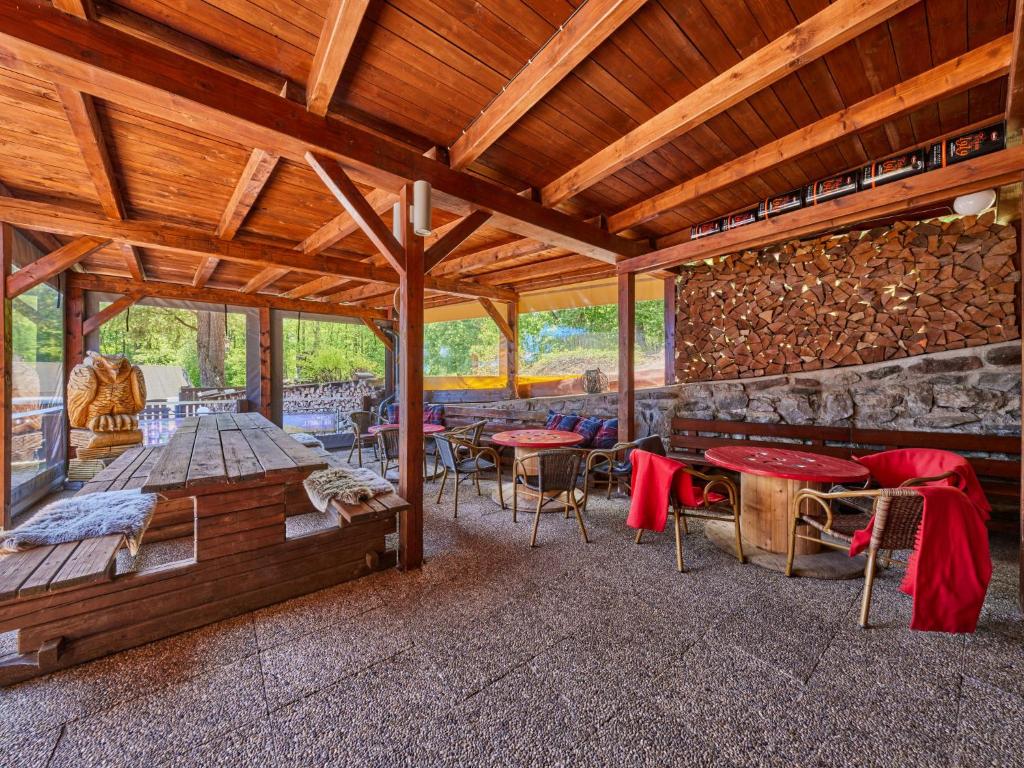 Posezení v ubytování Chalet Krakonoš by Interhome