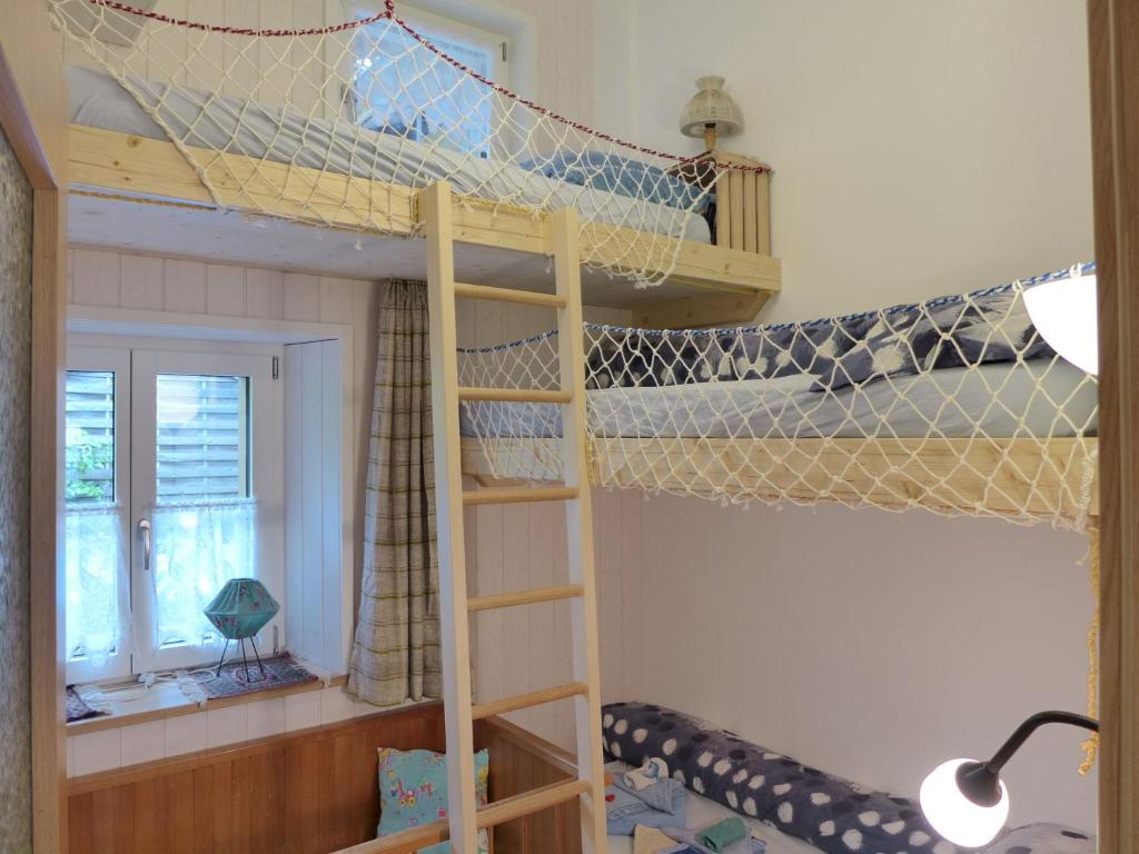 Palanda nebo palandy na pokoji v ubytování Apartment Beim Thor by Interhome