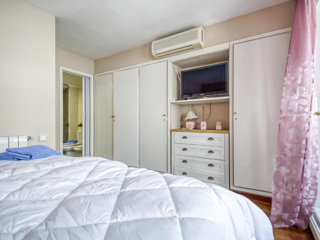 Posteľ alebo postele v izbe v ubytovaní Holiday Home Pare Claret by Interhome