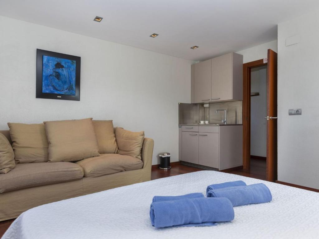 Postel nebo postele na pokoji v ubytování Villa Finca Villa Roig by Interhome