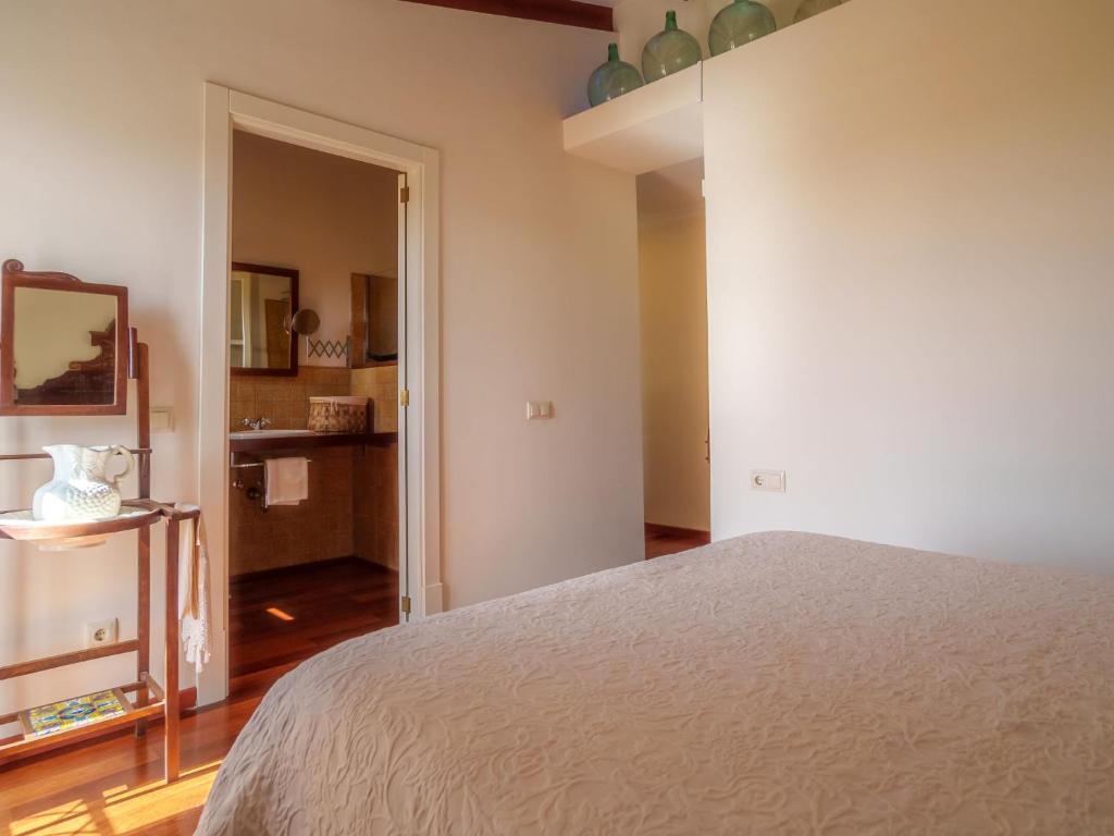 Postel nebo postele na pokoji v ubytování Villa Sa Coma Caimari by Interhome