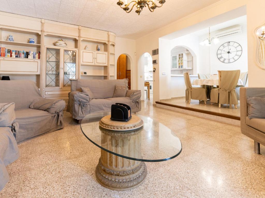 Posedenie v ubytovaní Holiday Home Roanne by Interhome