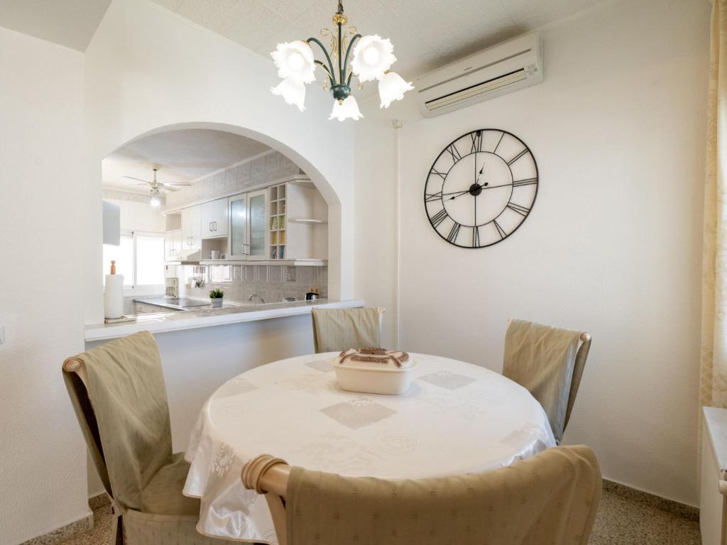 Fotografia z galérie ubytovania Holiday Home Roanne by Interhome v destinácii Empuriabrava