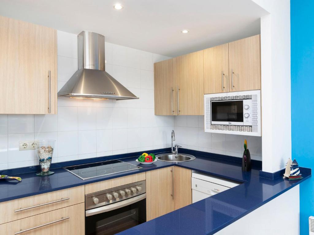 Kuchyň nebo kuchyňský kout v ubytování Apartment Cavall Bernat by Interhome