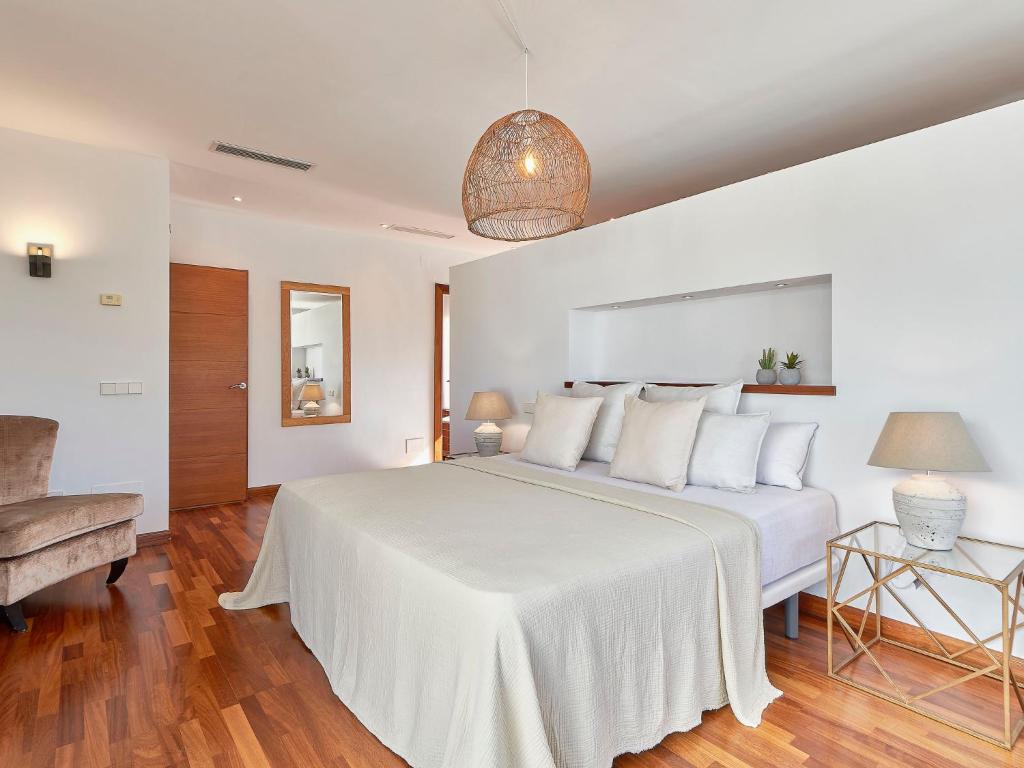 Posteľ alebo postele v izbe v ubytovaní Holiday Home Villa Marina by Interhome