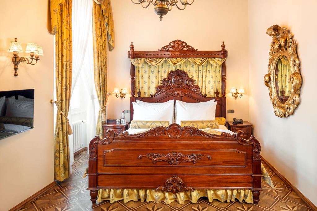 Hotel U Prince Prague by BHG - Resim 14