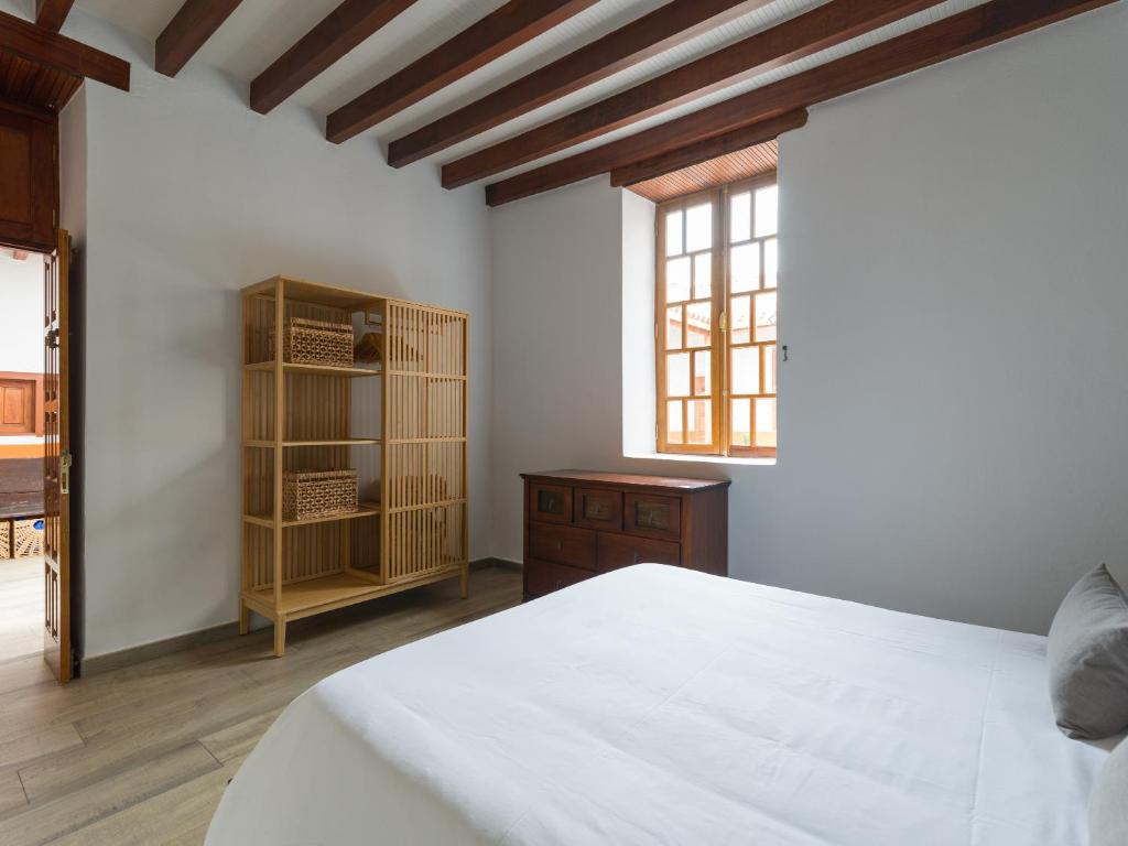 Posteľ alebo postele v izbe v ubytovaní Beautiful beach house in traditional Canarian style