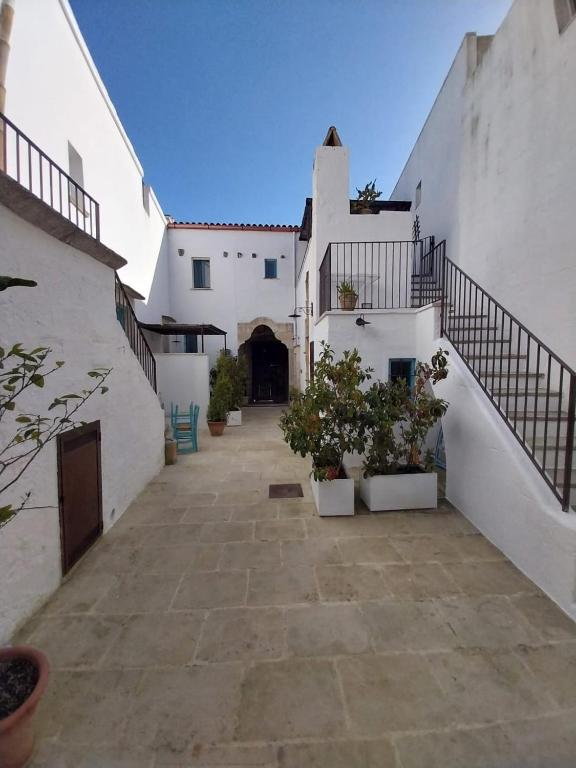 The building in which the holiday home is located