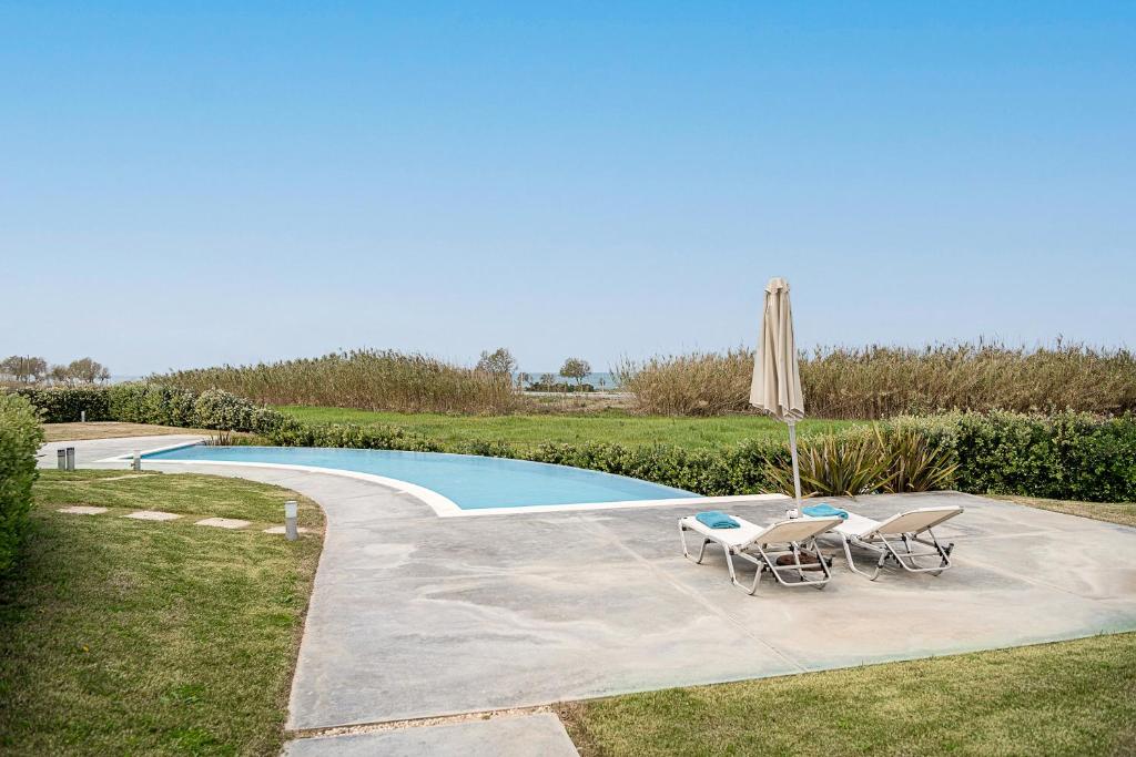 Resitour - Aphrodite Beachfront - Classic Triple Room