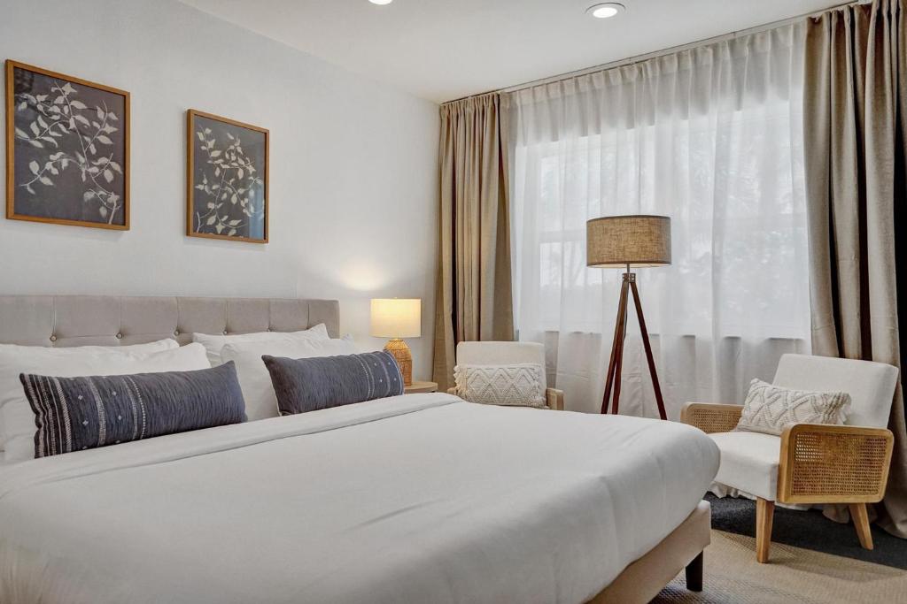 Suite #1 - Marine Villas Hollywood - 1 Bedroom - 