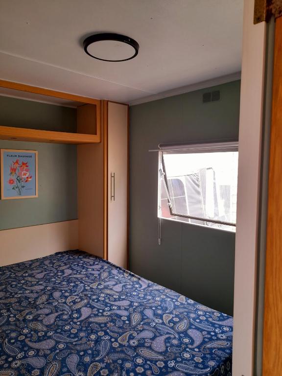 Postel nebo postele na pokoji v ubytování Sonata Camp