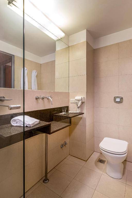 Un baño de Gran Hotel Argentino