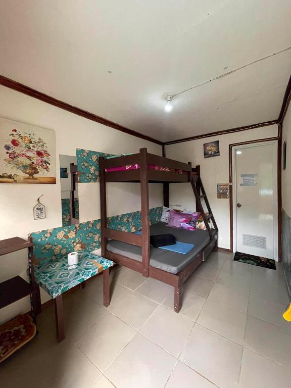 Postel nebo postele na pokoji v ubytování Sun Valley Hostel