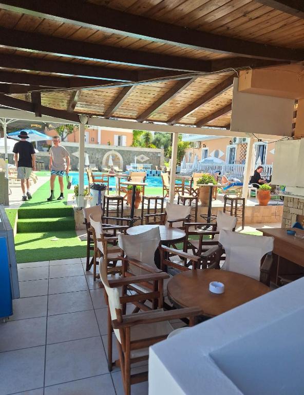 Bazén v ubytování Two Brothers Studios Tsilivi Zakynthos nebo v jeho okolí