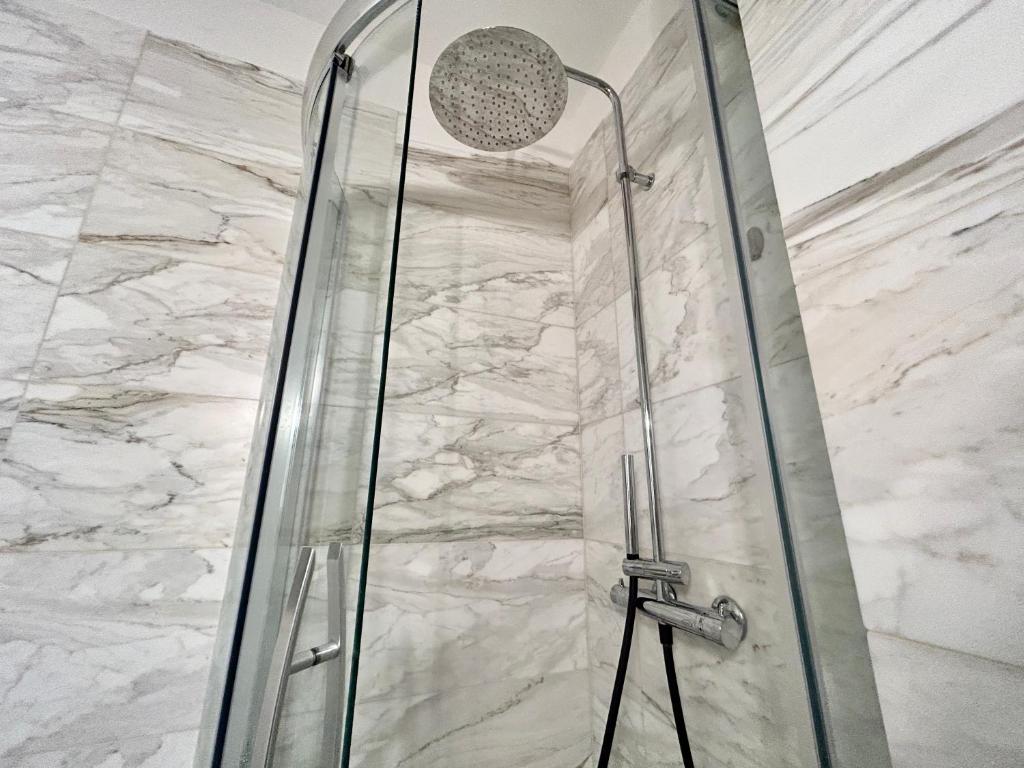 Modern Studio near Lugano's Lake & City Center - Resim 8