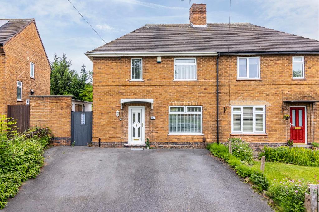 Wollaton Vale 3 bed home, Nottingham (precios actualizados 2024)