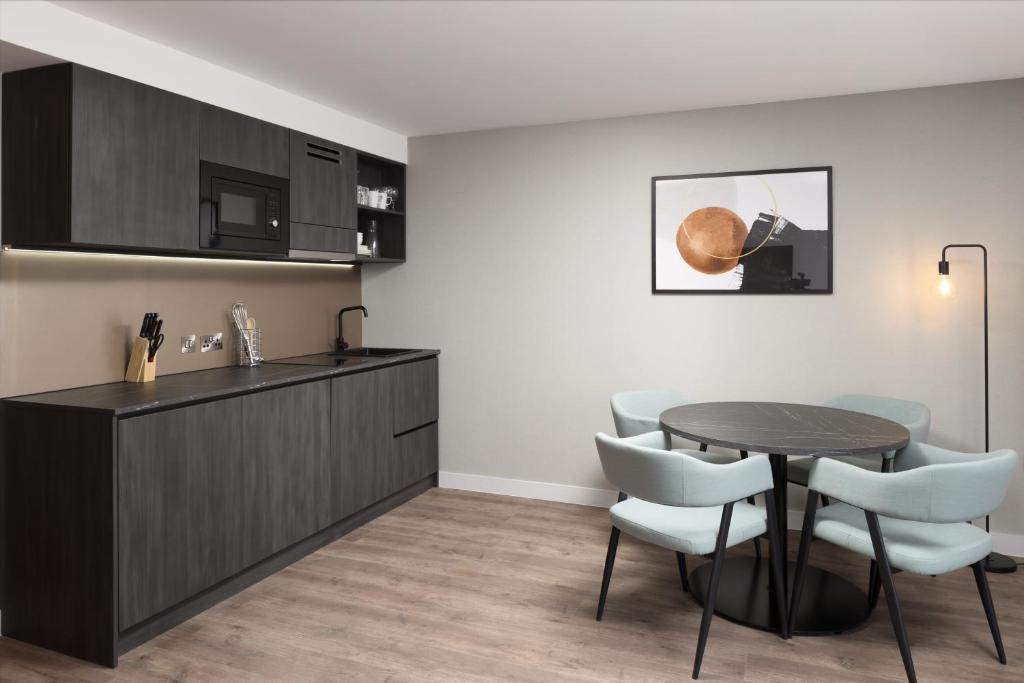 Residence Inn by Marriott Manchester Piccadilly - Resim 7