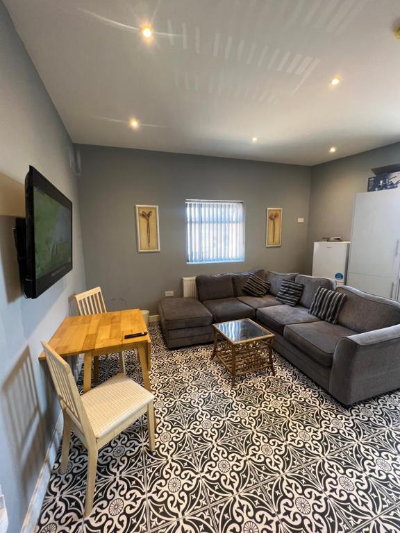 City West Apartments 3 bedroom large & modern Apartment, Newcastle upon