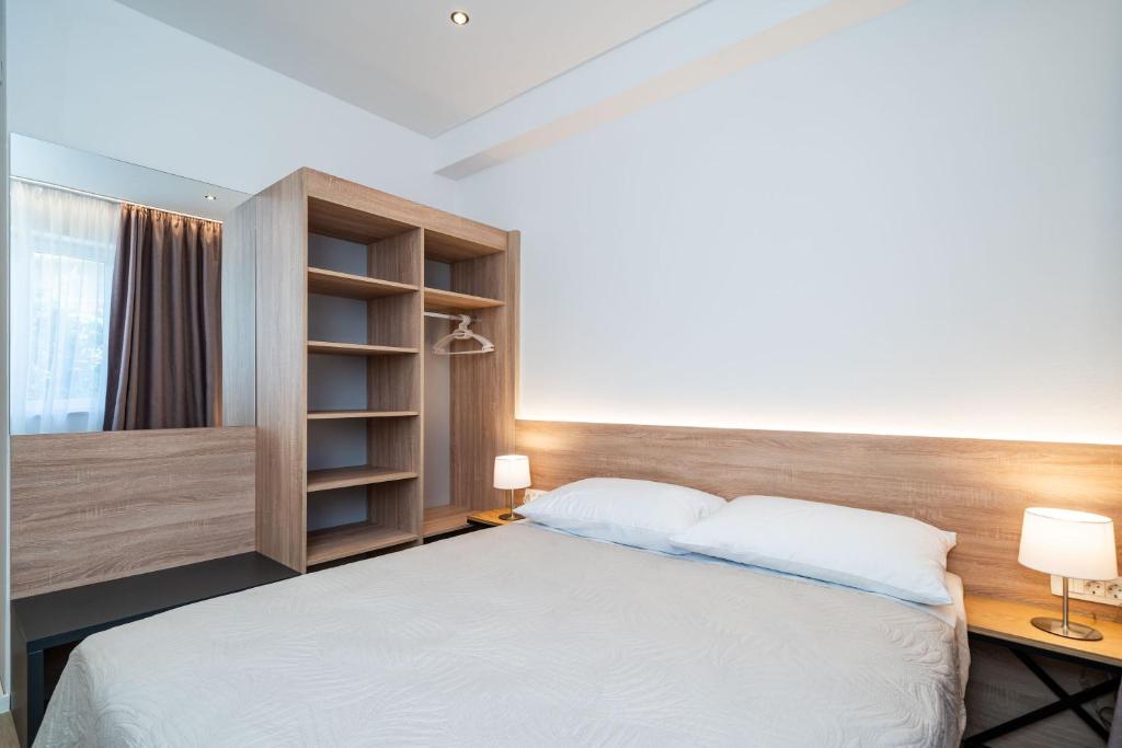 Bacan Serviced Apartments - 19