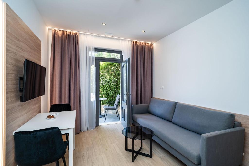 Bacan Serviced Apartments - 5