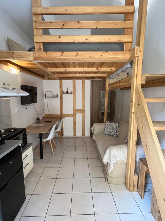 Hermanos City Apartment's - 18