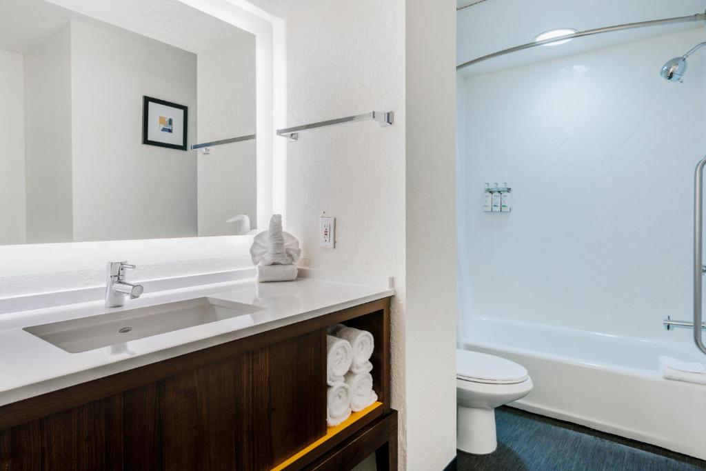Holiday Inn Orlando International Dr-ICON by IHG photo