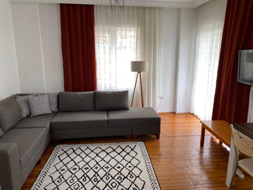 A seating area at KAŞ MERKEZ İMREN APART 2