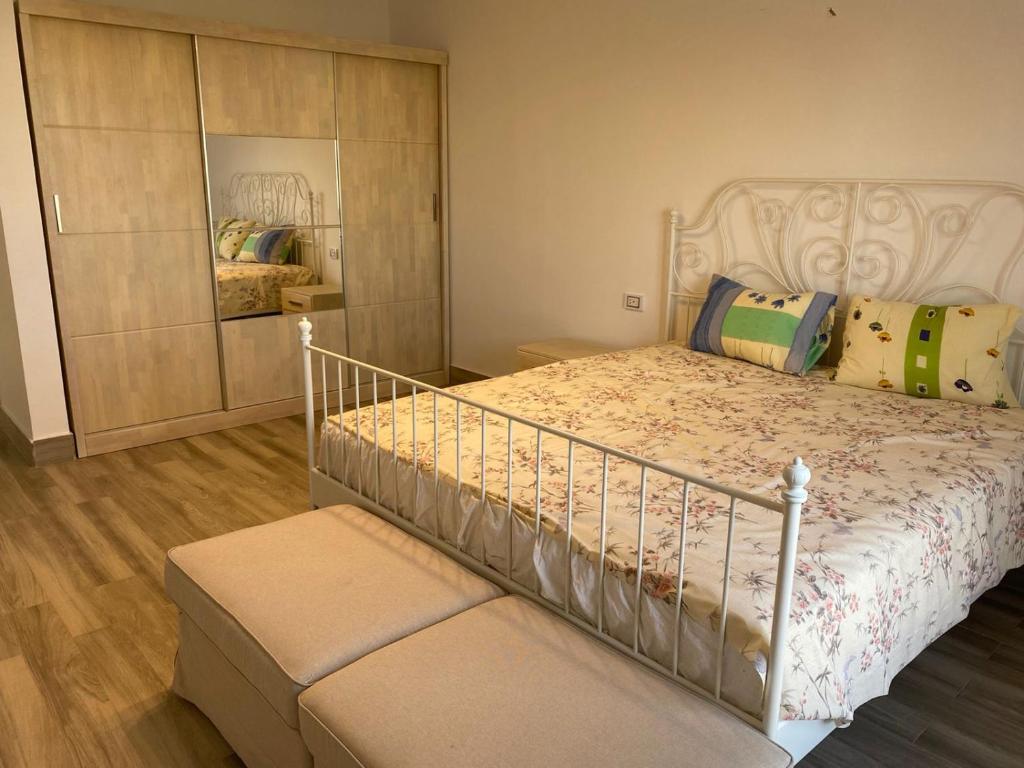 En eller flere senge i et værelse på 4 bedroom twin house in Mountain View Ras El Hekma near the North Coast