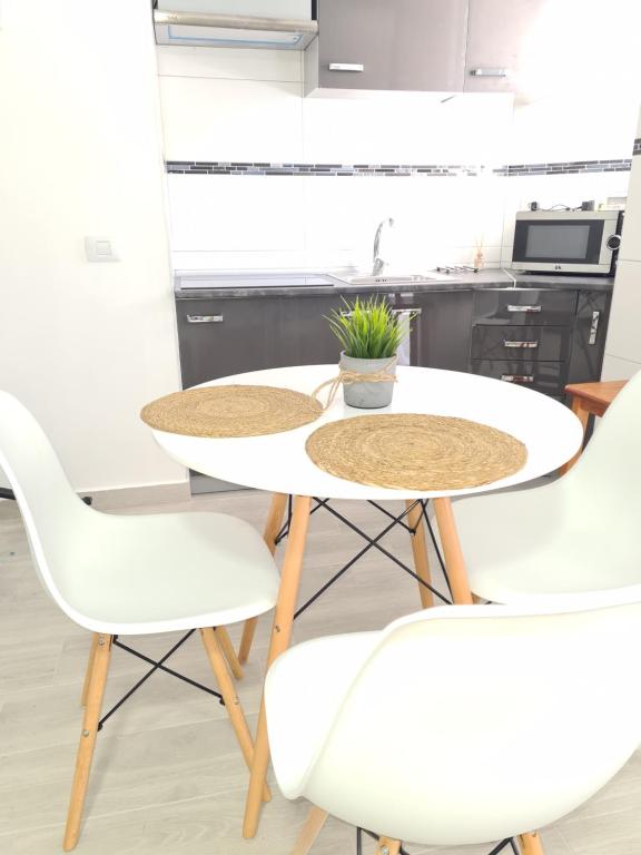 A kitchen or kitchenette at summerland beach