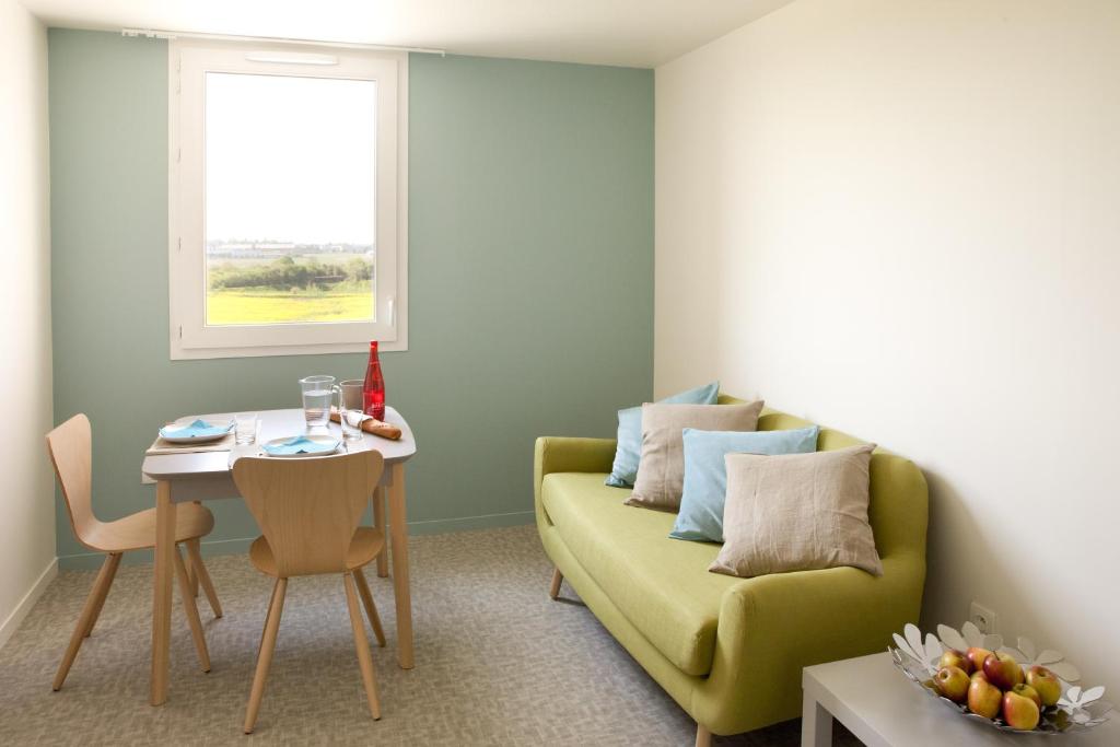 Les Clefs du Roy by Popinns - Two-Bedroom Apartment