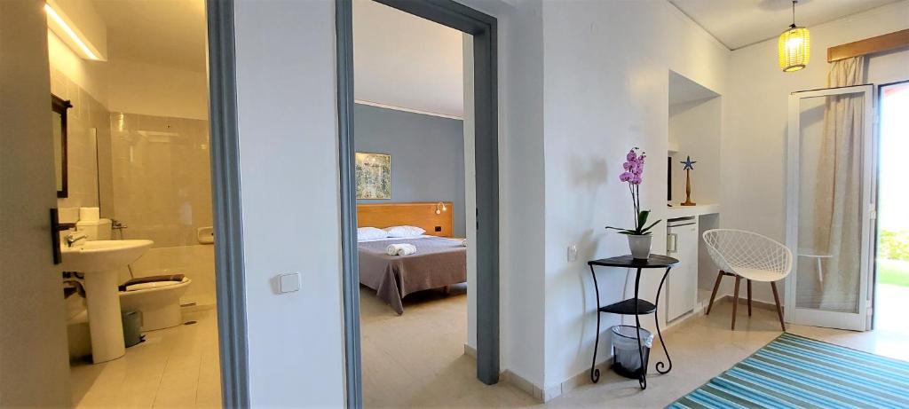 Postel nebo postele na pokoji v ubytování Elite Corfu - Adults Friendly