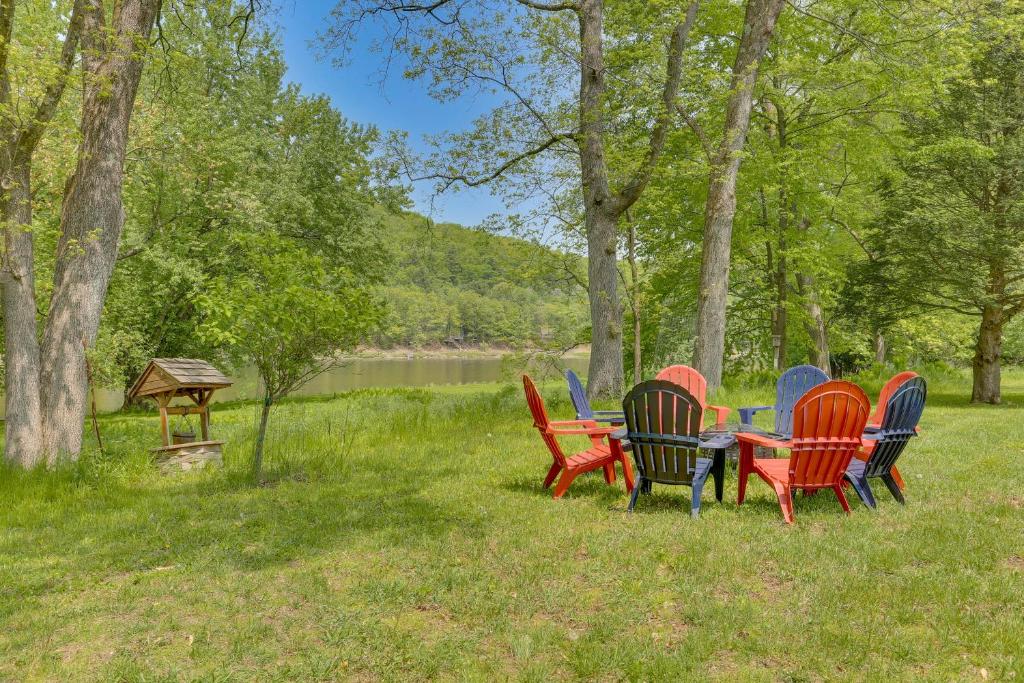 Pocono Dog Friendly Home on Delaware River!, Damascus (updated prices 2024)