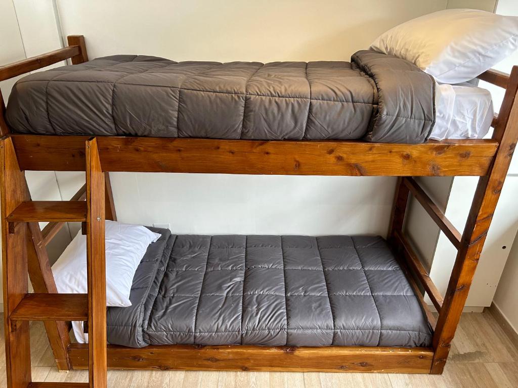 Postel nebo postele na pokoji v ubytování Nina Hostel
