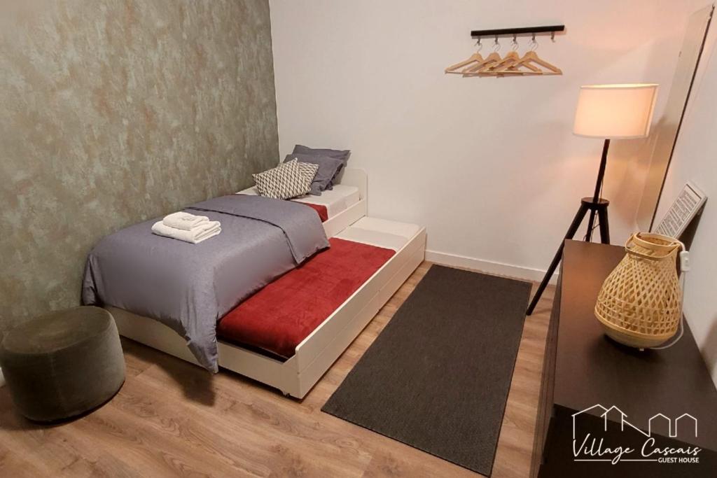 Village Cascais Guest House - Family Room With Private Bathroom