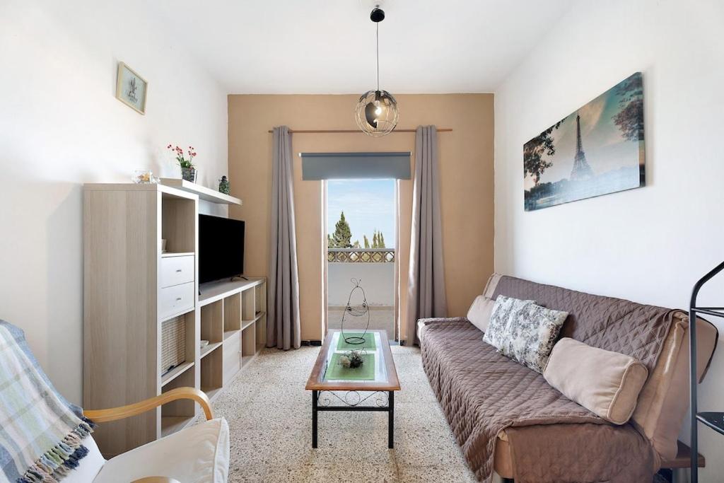 Televízia a/alebo spoločenská miestnosť v ubytovaní Casa Punta del Sol Vista Al Atlántico