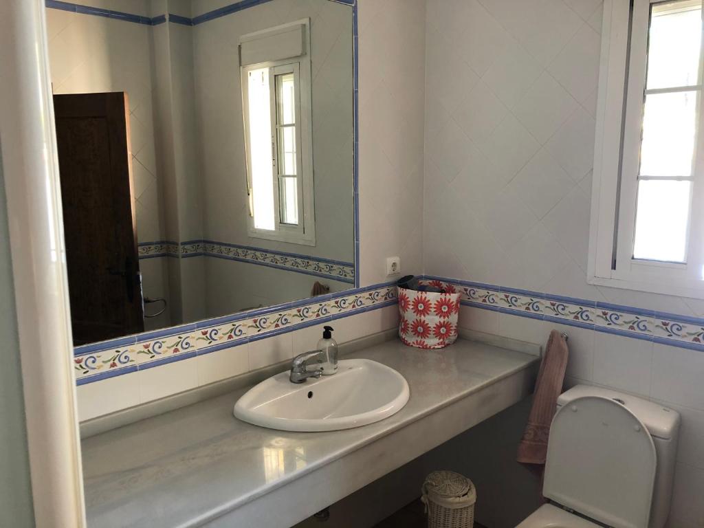 Kúpeľňa v ubytovaní Moderno y amplio chalet, con piscina privada