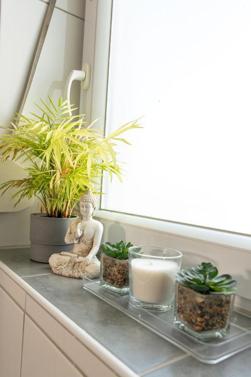 Fotografie z fotogalerie ubytování #1 modernes Zimmer mit Pool und Garten v destinaci Memmingen