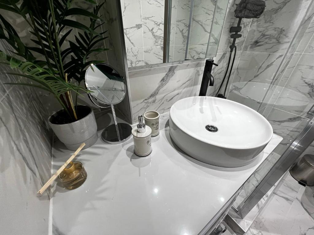 Urban Gem by Homebrain - 8