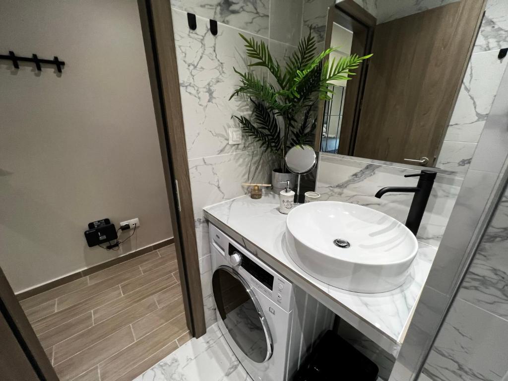 Urban Gem by Homebrain - 15